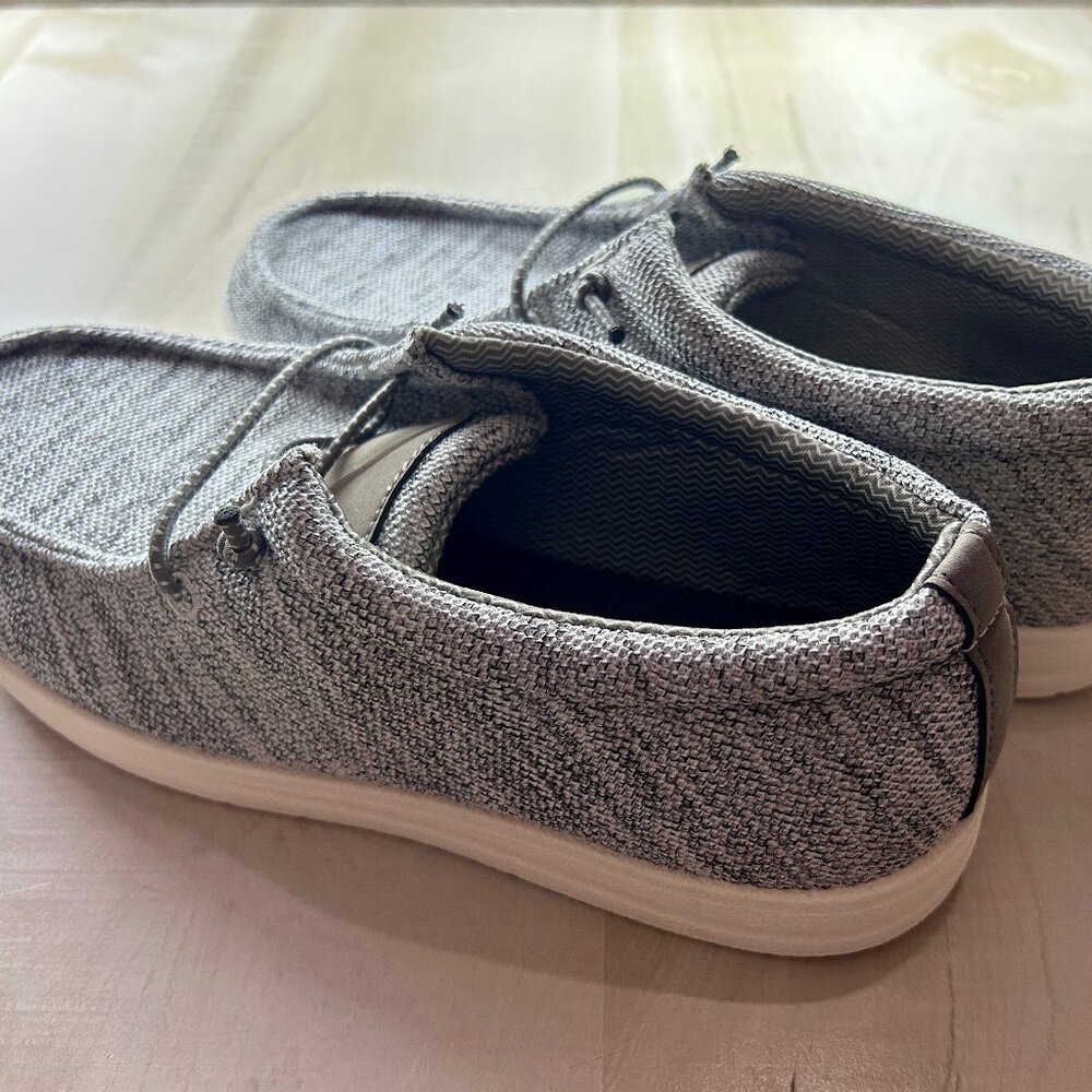 100884 Old Navy Knit Deck Loafers Light Gray Size 8 Men **NEW**